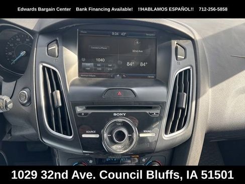 Used 2015 Ford Focus Titanium FWD image 19