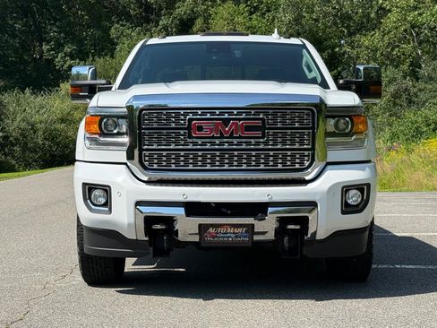 Used 2019 GMC Sierra 2500 Denali w/ LPO, Protection Package AWD/4WD image 6
