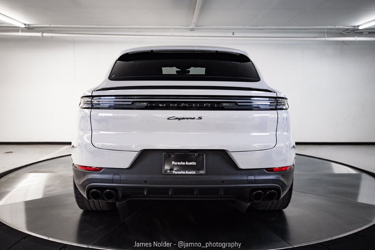 Certified 2024 Porsche Cayenne S AWD/4WD image 6