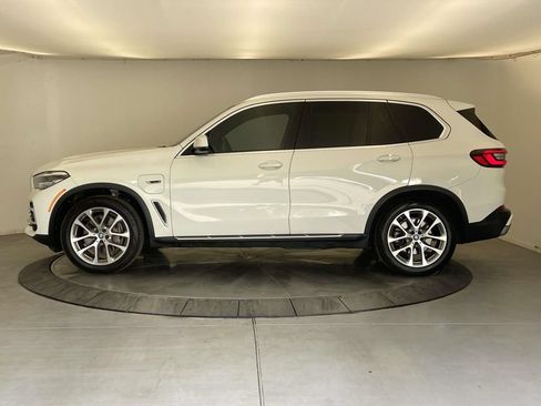 Used 2022 BMW X5 xDrive45e w/ Luxury Seating Package AWD/4WD image 2