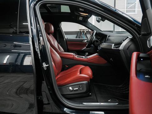 Used 2021 BMW X6 xDrive40i w/ M Sport Package image 38