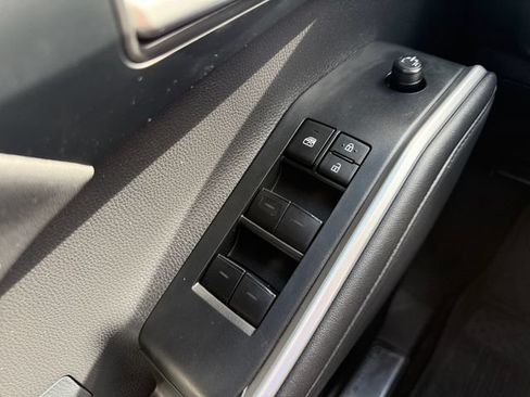 Used 2024 Toyota Highlander XSE AWD/4WD image 19