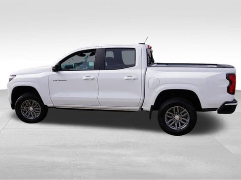 Used 2024 Chevrolet Colorado LT w/ LT Convenience Package II image 9