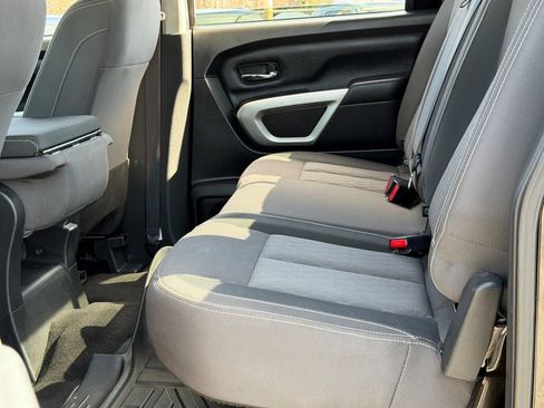 Used 2023 Nissan Titan SV image 14