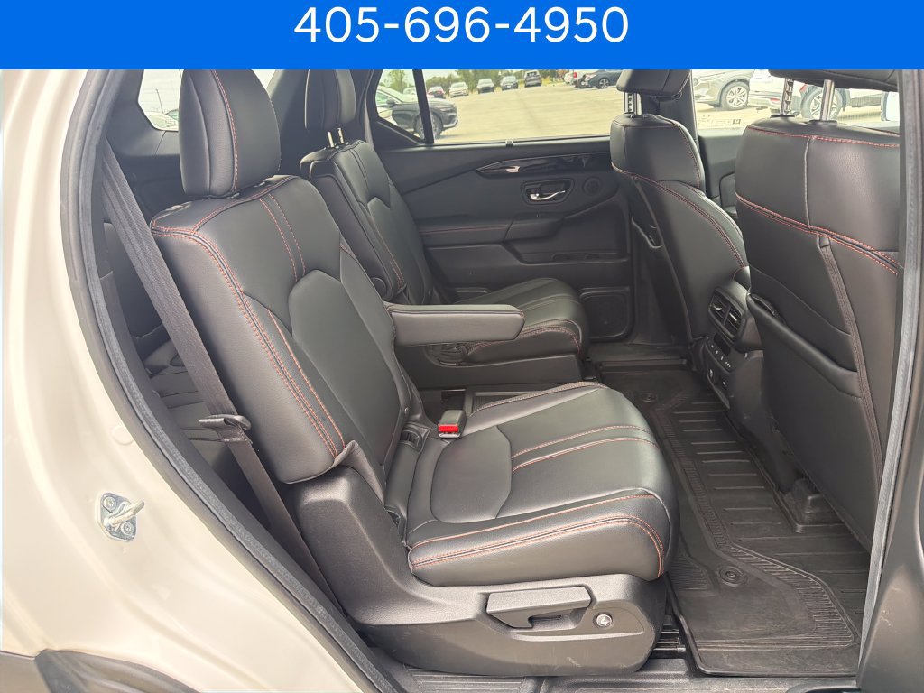 Used 2025 Honda Pilot TrailSport image 33