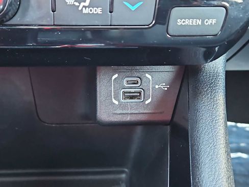 Used 2022 Jeep Compass Limited image 30