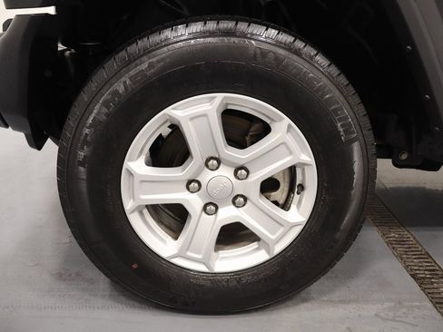 Certified 2022 Jeep Wrangler Unlimited Sport image 24