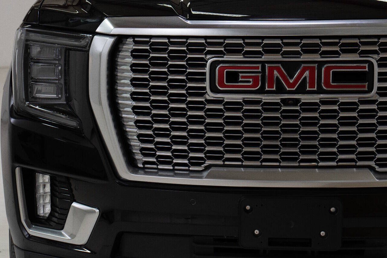 Used 2021 GMC Yukon XL Denali AWD/4WD image 10