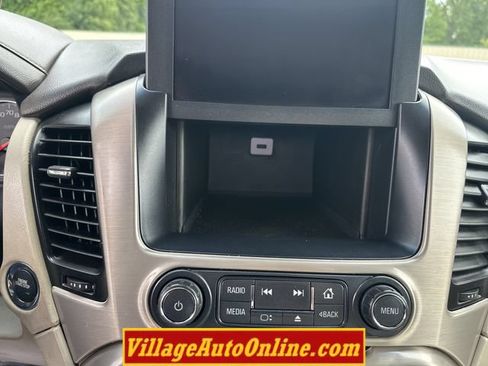 Used 2018 GMC Yukon Denali w/ Open Road Package AWD/4WD image 25