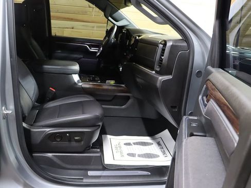 Used 2025 GMC Sierra 2500 SLT w/ SLT Convenience Package AWD/4WD image 75