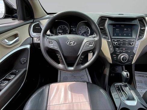 Used 2017 Hyundai Santa Fe Sport FWD image 8