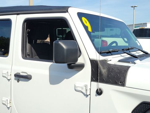 Used 2019 Jeep Wrangler Unlimited Sport S AWD/4WD image 9