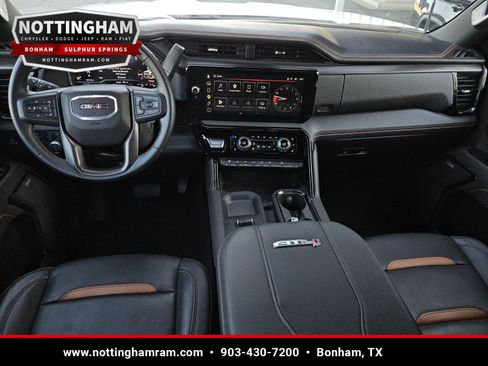 Used 2025 GMC Sierra 2500 AT4 AWD/4WD image 12