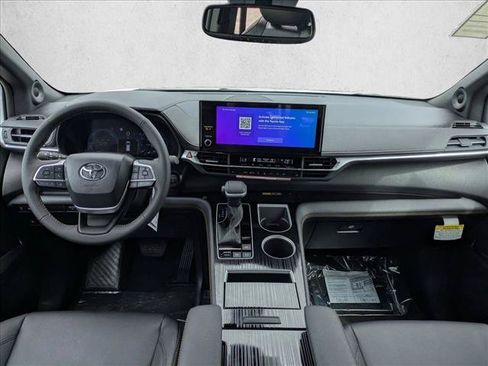 New 2026 Toyota Sienna XLE Woodland Edition AWD/4WD image 14
