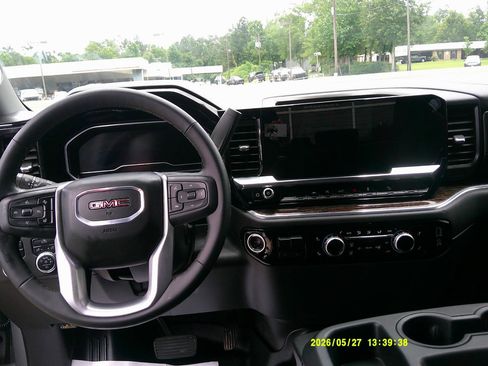 Used 2025 GMC Sierra 1500 Elevation w/ X31 Off-Road Package AWD/4WD image 18