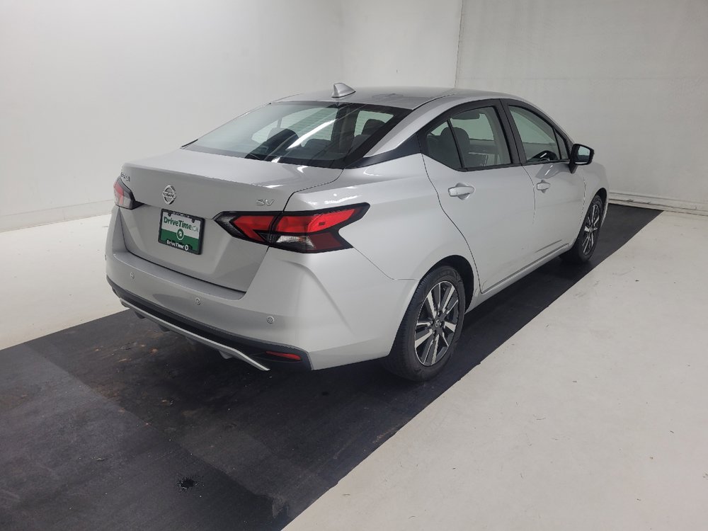 Used 2021 Nissan Versa SV FWD image 9