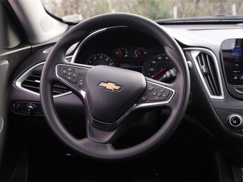 Used 2024 Chevrolet Malibu LT image 23