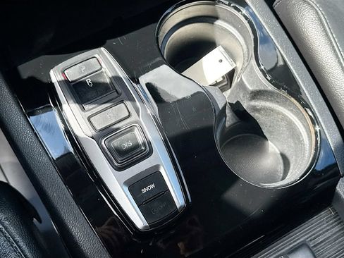 Used 2016 Honda Pilot Touring image 20