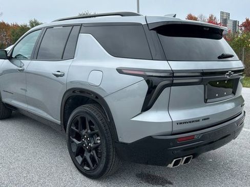 Certified 2024 Chevrolet Traverse RS w/ LPO, Floor Liner Package image 6