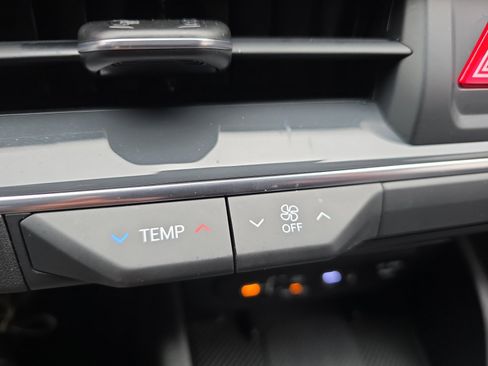 Certified 2025 Kia K4 EX image 16