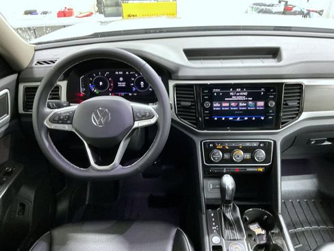 Used 2022 Volkswagen Atlas SE image 14