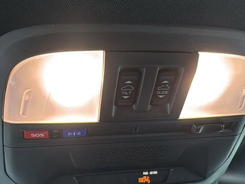 Used 2024 Subaru Crosstrek 2.5i Sport image 33