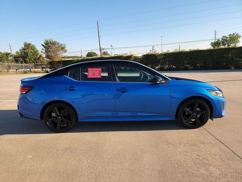 Certified 2024 Nissan Sentra SR w/ SR Premium Package image 4