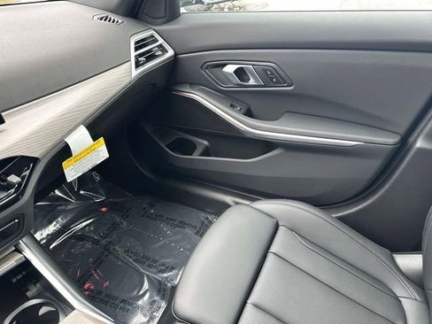 Certified 2025 BMW 330i xDrive Sedan w/ Premium Package image 38