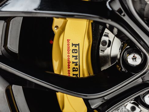 Used 2018 Ferrari GTC4Lusso T RWD image 31