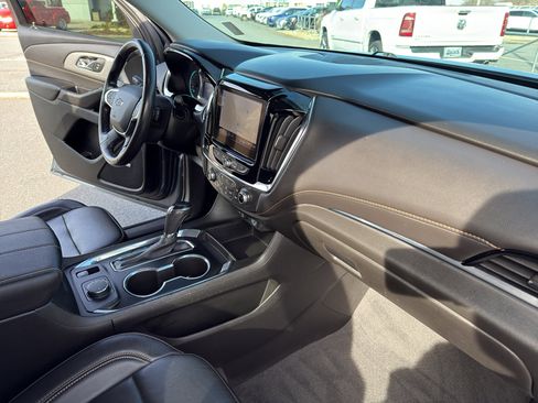 Used 2020 Chevrolet Traverse RS image 35