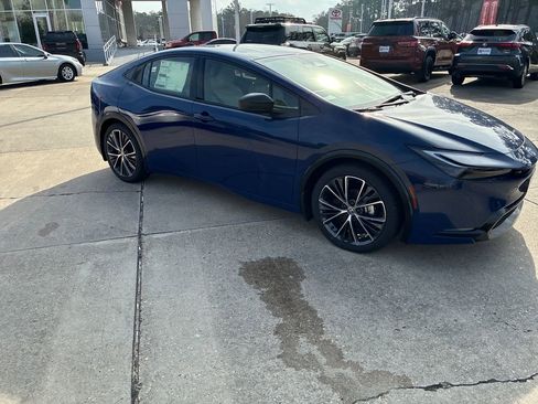 New 2026 Toyota Prius XLE image 9