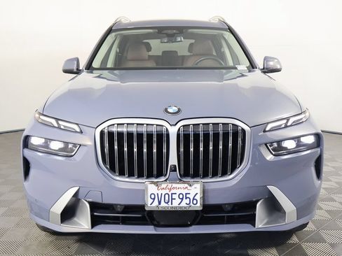 Used 2025 BMW X7 xDrive40i AWD/4WD image 2
