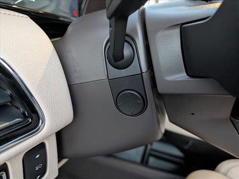 Used 2020 Lincoln Navigator Reserve w/ Luxury Package image 39