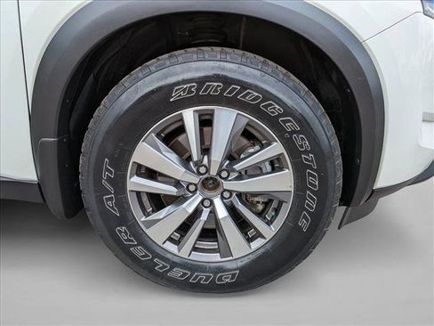 Used 2023 Nissan Pathfinder SL image 22