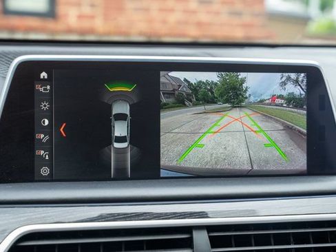 Used 2019 BMW 740i w/ Executive Package RWD image 26