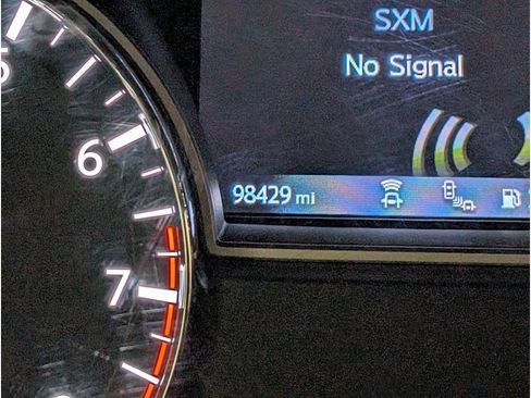 Used 2018 Nissan Pathfinder SL AWD/4WD image 19