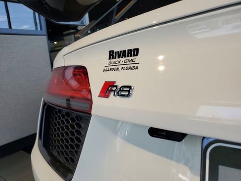 Used 2018 Audi R8 V10 RWD image 7