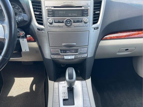 Used 2011 Subaru Outback 3.6R Limited w/ PWR Moonroof Pkg image 17