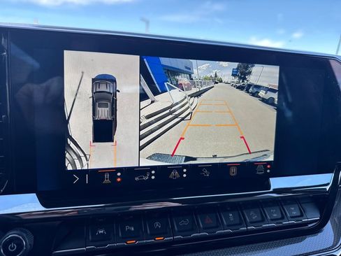 Used 2024 Chevrolet Silverado 1500 ZR2 image 20