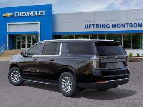 New 2026 Chevrolet Suburban LT w/ Comfort Package AWD/4WD image 3