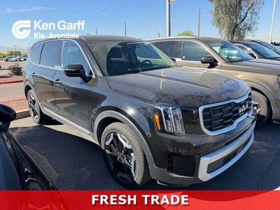 Used 2025 Kia Telluride S
