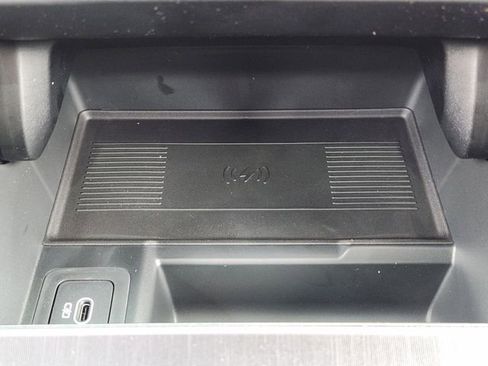 New 2026 Land Rover Range Rover Velar Dynamic SE image 14