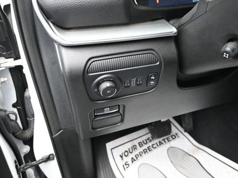 Used 2024 Jeep Wagoneer Series II AWD/4WD image 29
