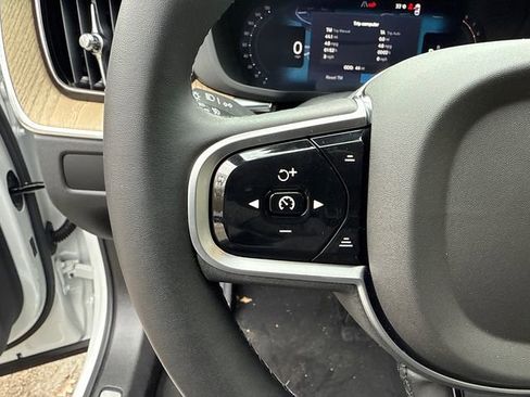 New 2026 Volvo XC60 B5 Plus w/ Protection Package Premier image 12