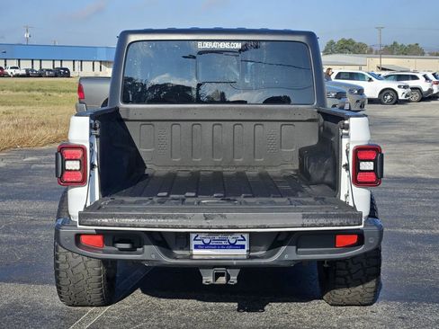 Used 2020 Jeep Gladiator Overland image 11