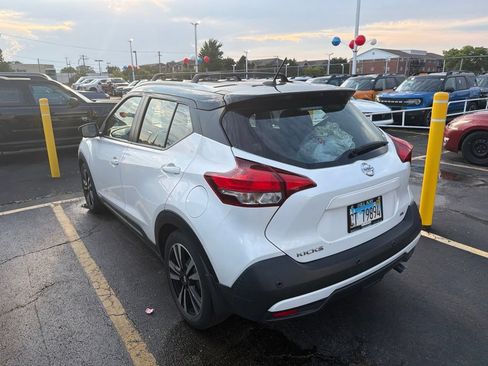 Used 2020 Nissan Kicks SR w/ SR Premium Package FWD image 6