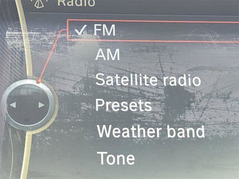 Used 2011 BMW 528i Sedan image 33