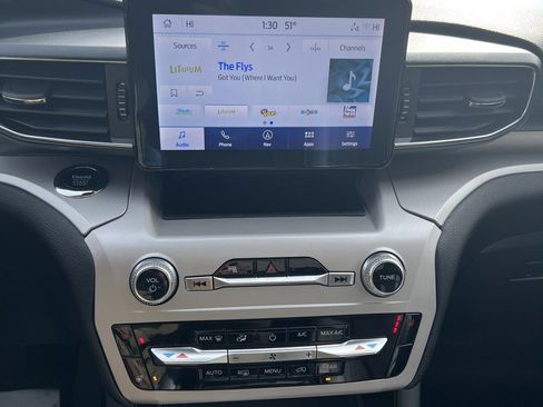 Used 2024 Ford Explorer XLT w/ Equipment Group 202A image 24