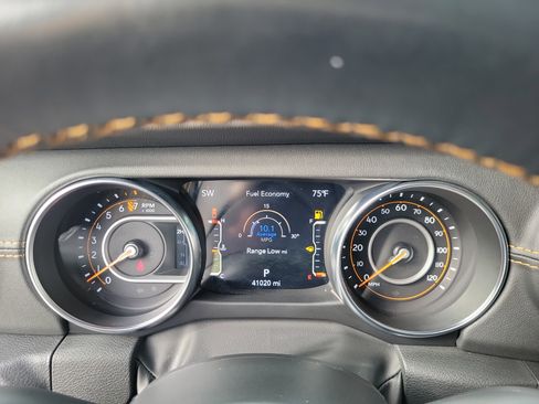 Used 2022 Jeep Gladiator Overland image 27