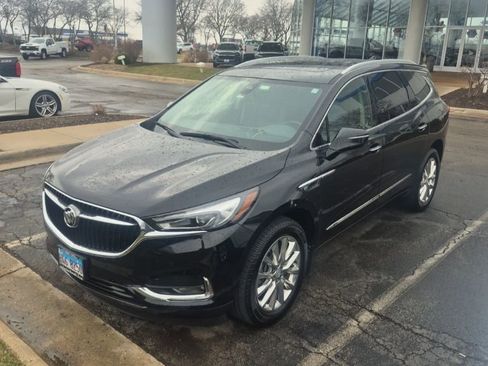 Used 2020 Buick Enclave Premium w/ Sun and Sites Package image 10